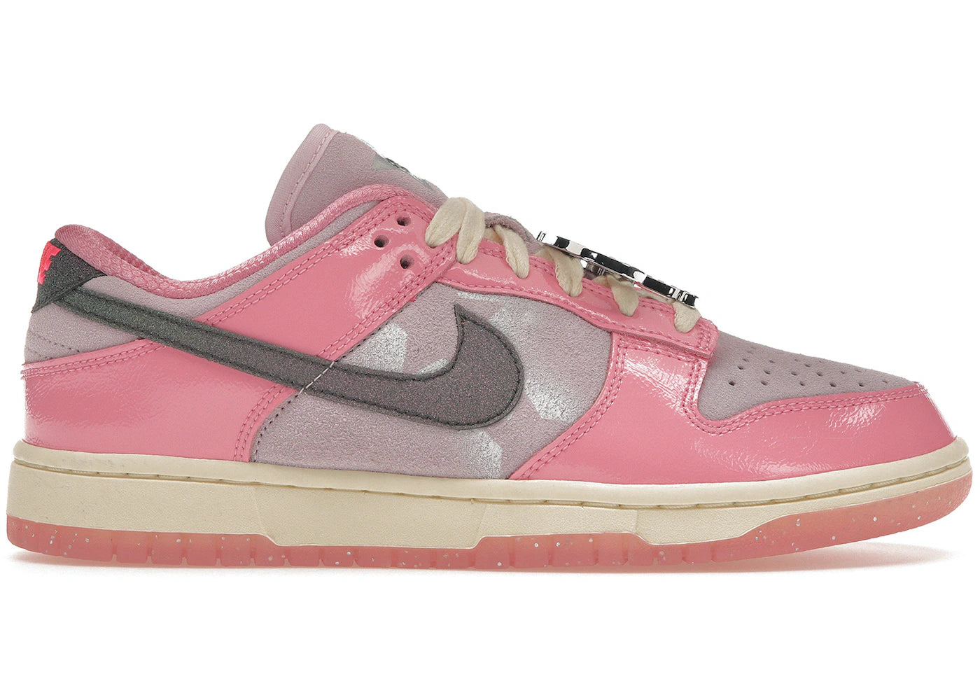 Nike Dunk Low LX Barbie W