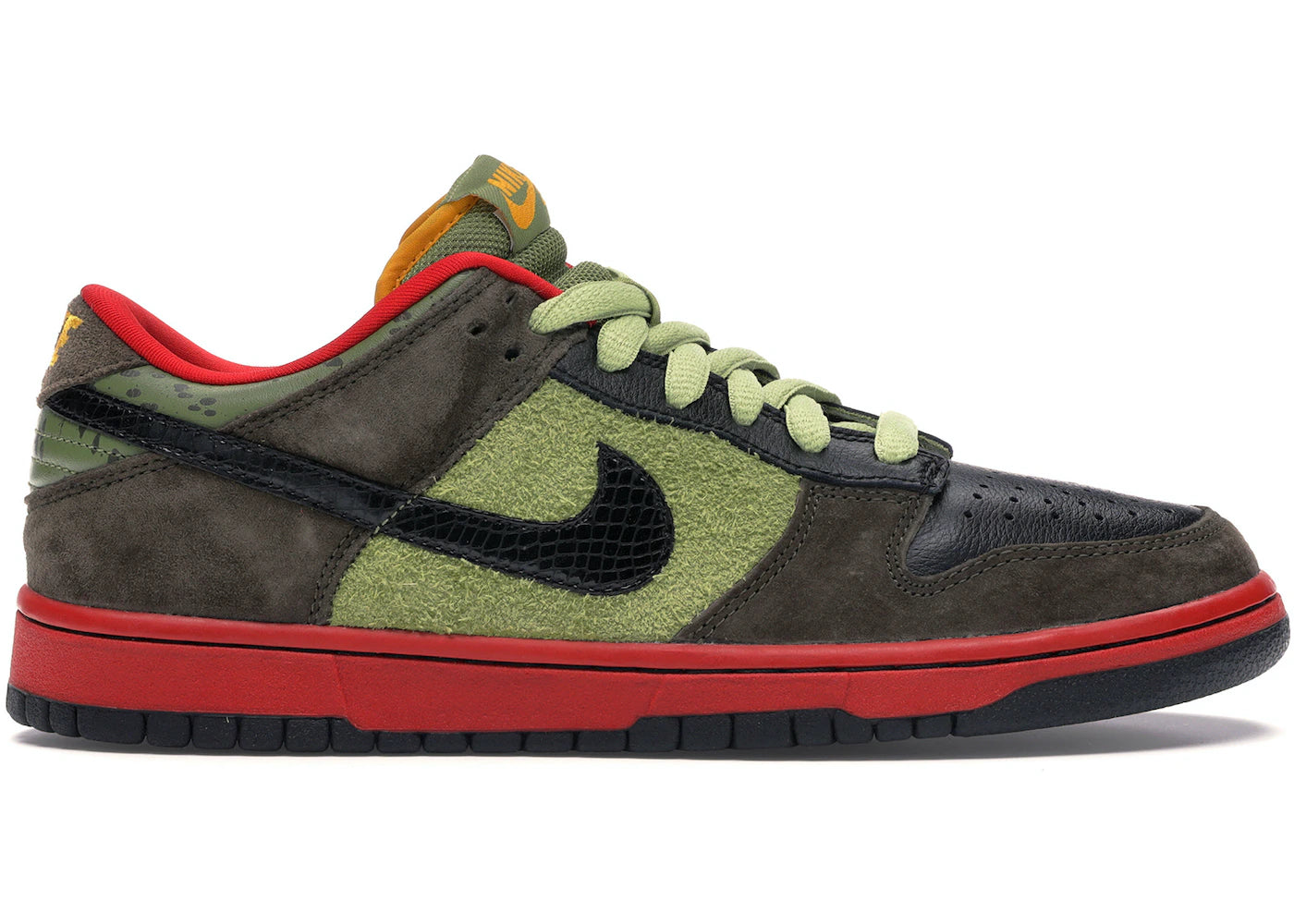 Nike SB Dunk Low Asparagus